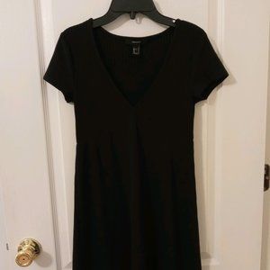 Forever 21 Size S black dress.